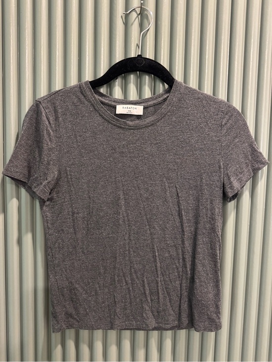 Aritzia Tops - Aritzia Gray Short Sleeve Crewneck Tee
